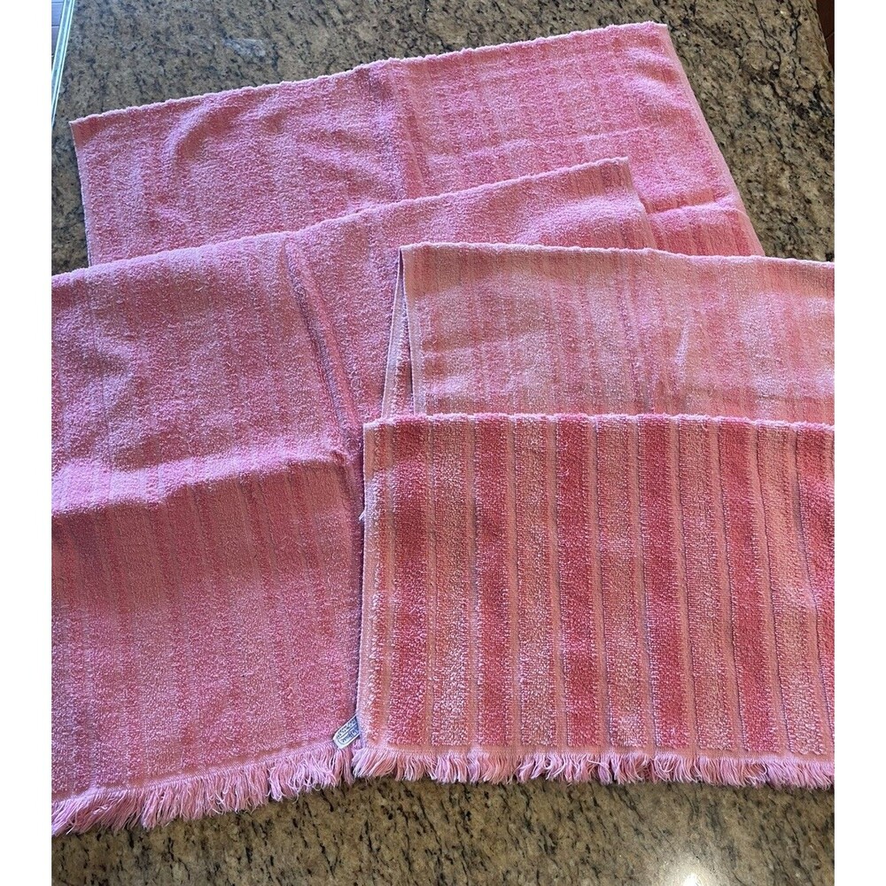 Vintage Bath Towel Set Montgomery Ward Style House 4 piece MCM retro Cottage